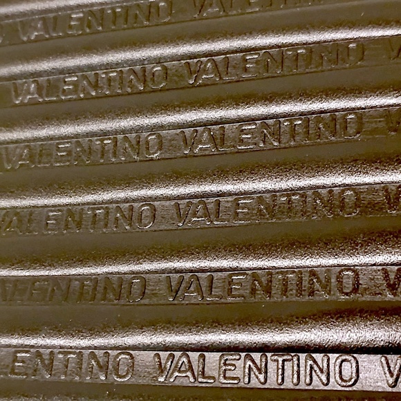 Rare "New/Unused" Vintage MARIO VALENTINO V Logo Clutch Leather Black 1786N - Picture 5 of 10